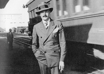 DASHIELL HAMMETT